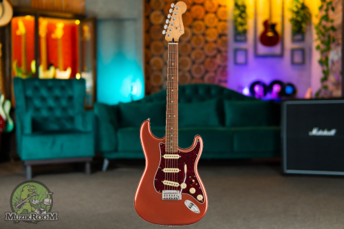 Fender Player Plus Stratocaster PF Aged Candy Apple Red