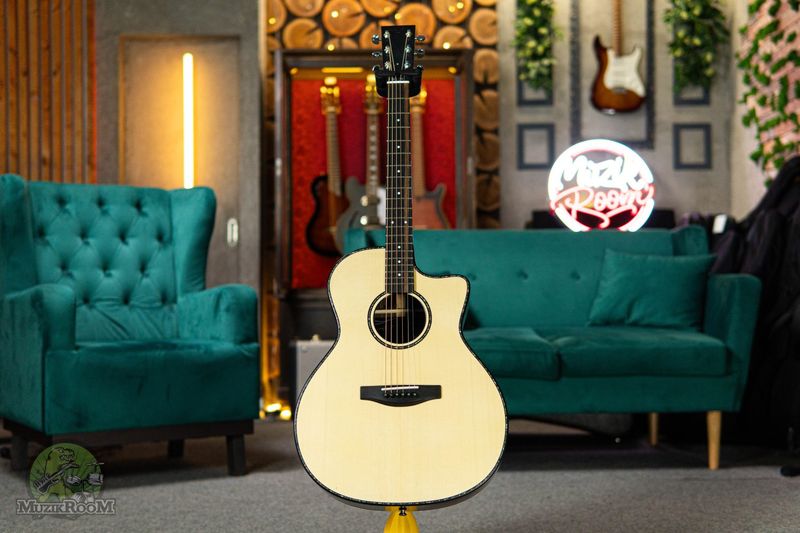 Constantine One Guitars Adirondak