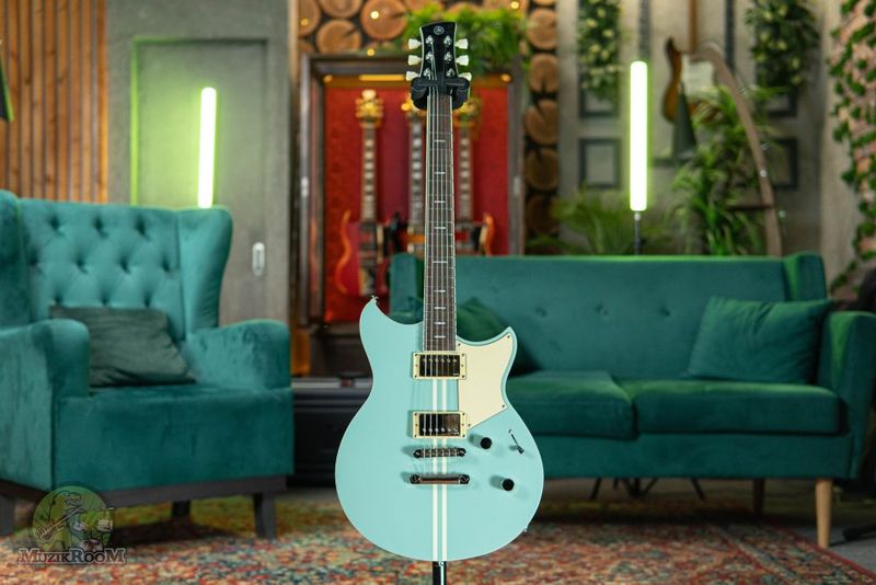 Yamaha Revstar RSS20 Sonic Blue