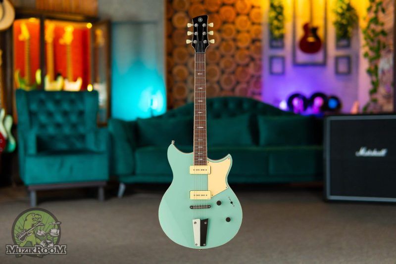 Yamaha Revstar RSS02T Sonic Blue