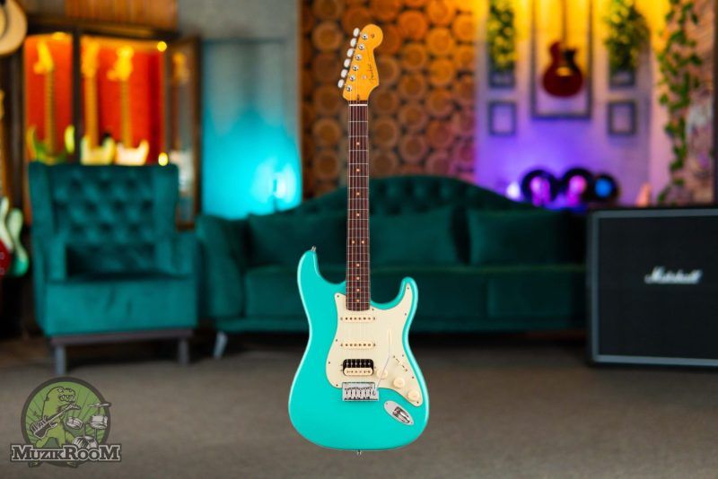 Fender Ultra Luxe 60s Strat HSS Sea Foam Green