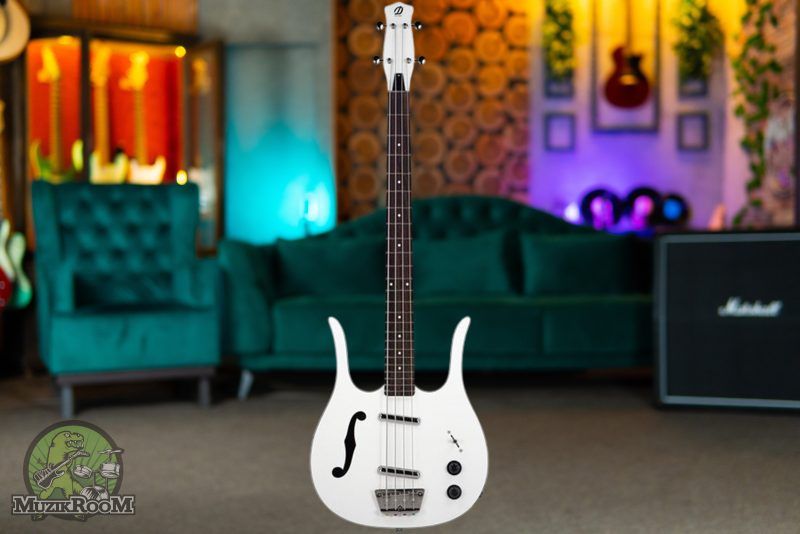 Danelectro 58 Longhorn Bass White