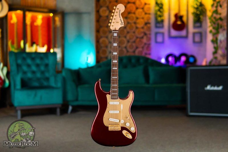 Squier 40th Anniversary Stratocaster Gold Edition LRL Ruby Red Metallic