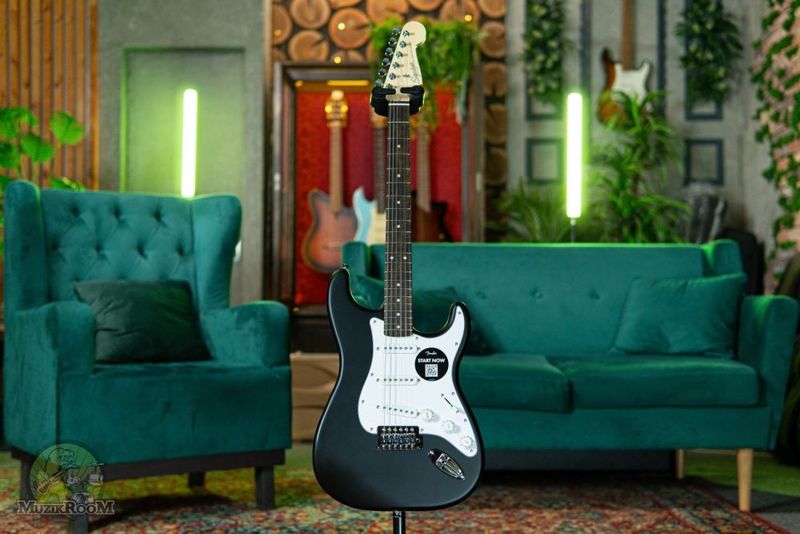 SQUIER DEBUT Stratocaster LRL Black