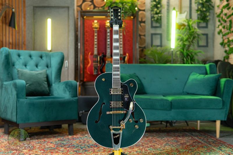 Gretsch G2420TG Streamliner Hollow Body with Bigsby Cadillac Green