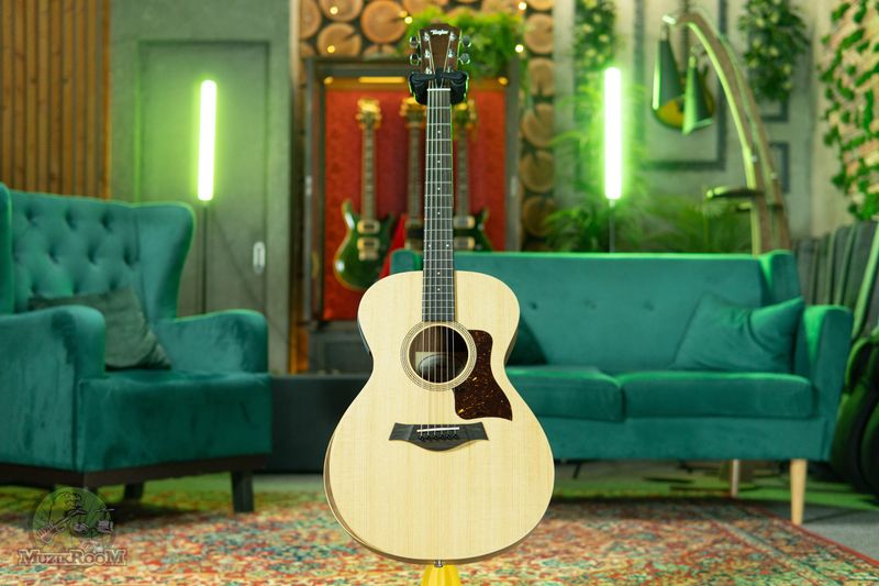 Taylor Academy 12e Walnut/Eucalyptus