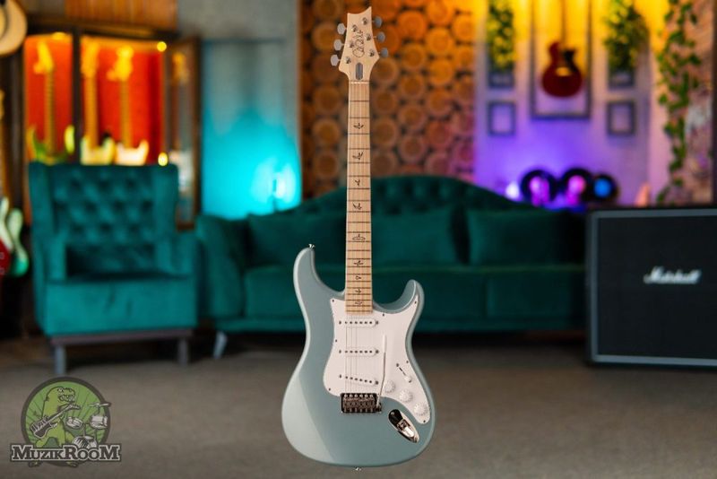 PRS Silver Sky Maple Polar Blue
