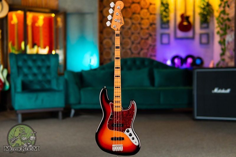 Fender Vintera III E 70s J Bass 3CSB