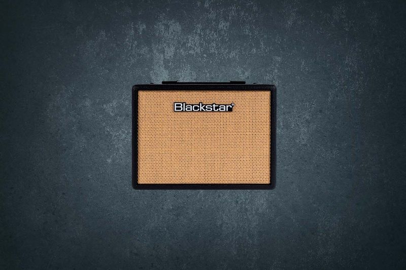 Blackstar Debut 15E BK