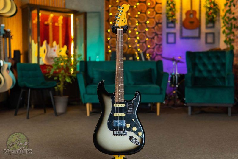 Fender Player Plus Stratocaster HSS PF Silverburst