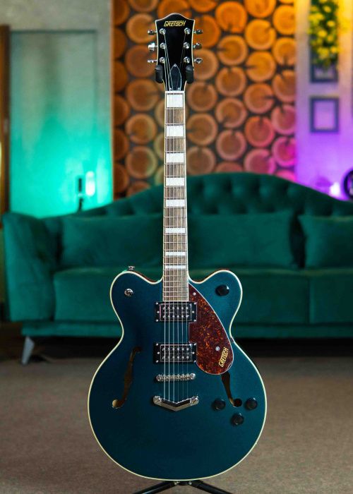 Gretsch G2622 Streamliner Center Block Double-Cut V-Stoptail Midnight Sapphire