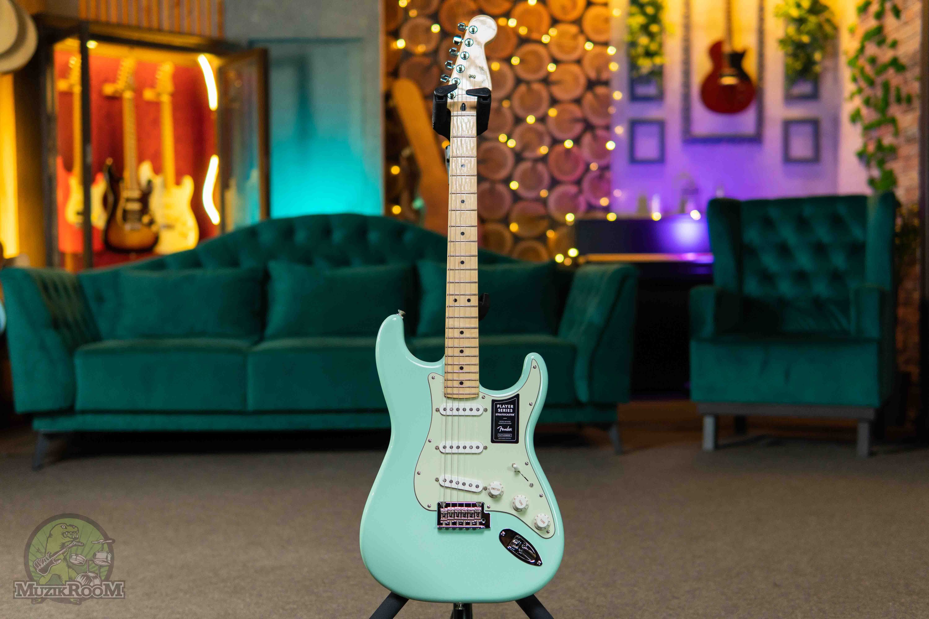 Fender Player Stratocaster MN Surf Green