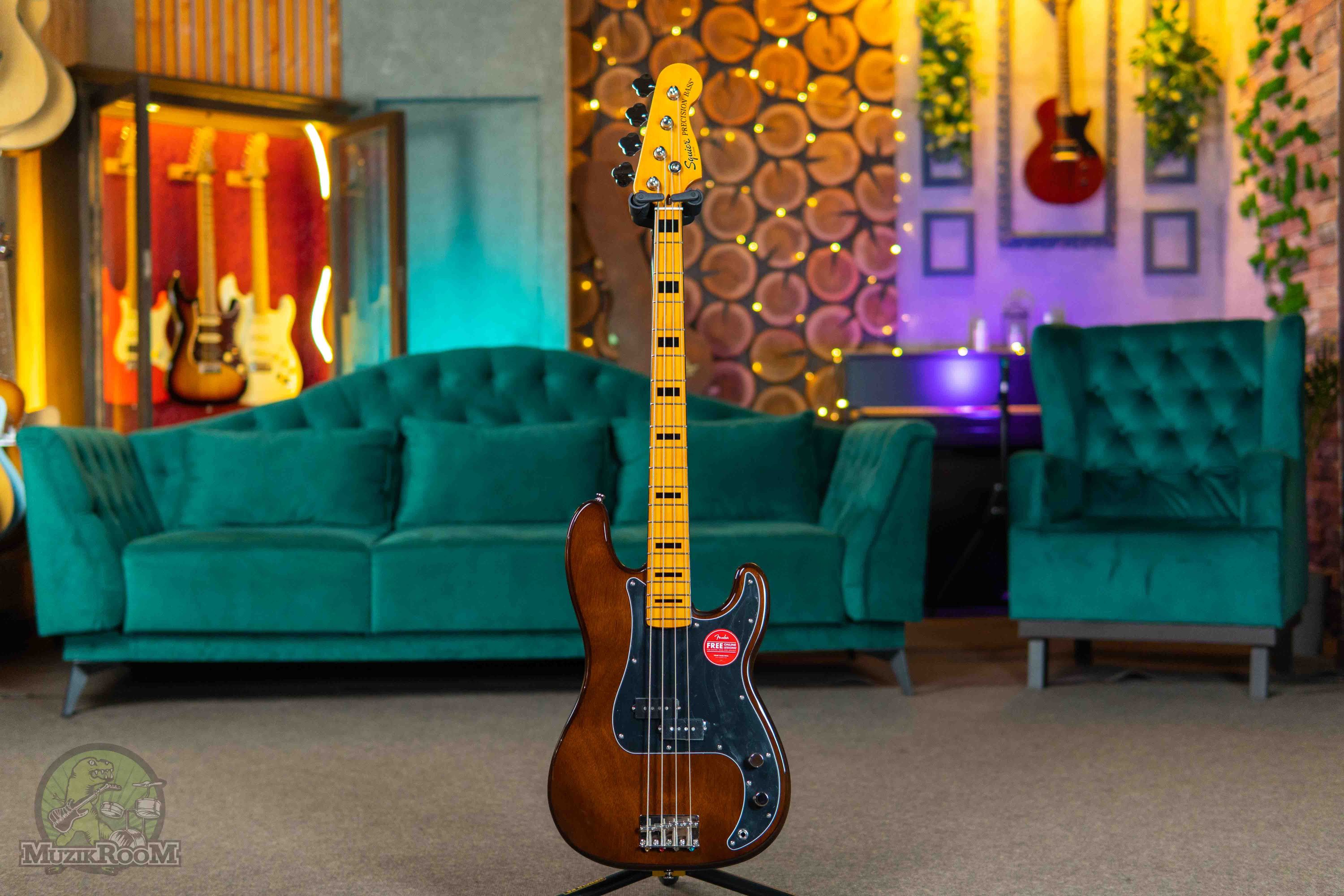 Squier Classic Vibe '70s Precision Bass MN Walnut