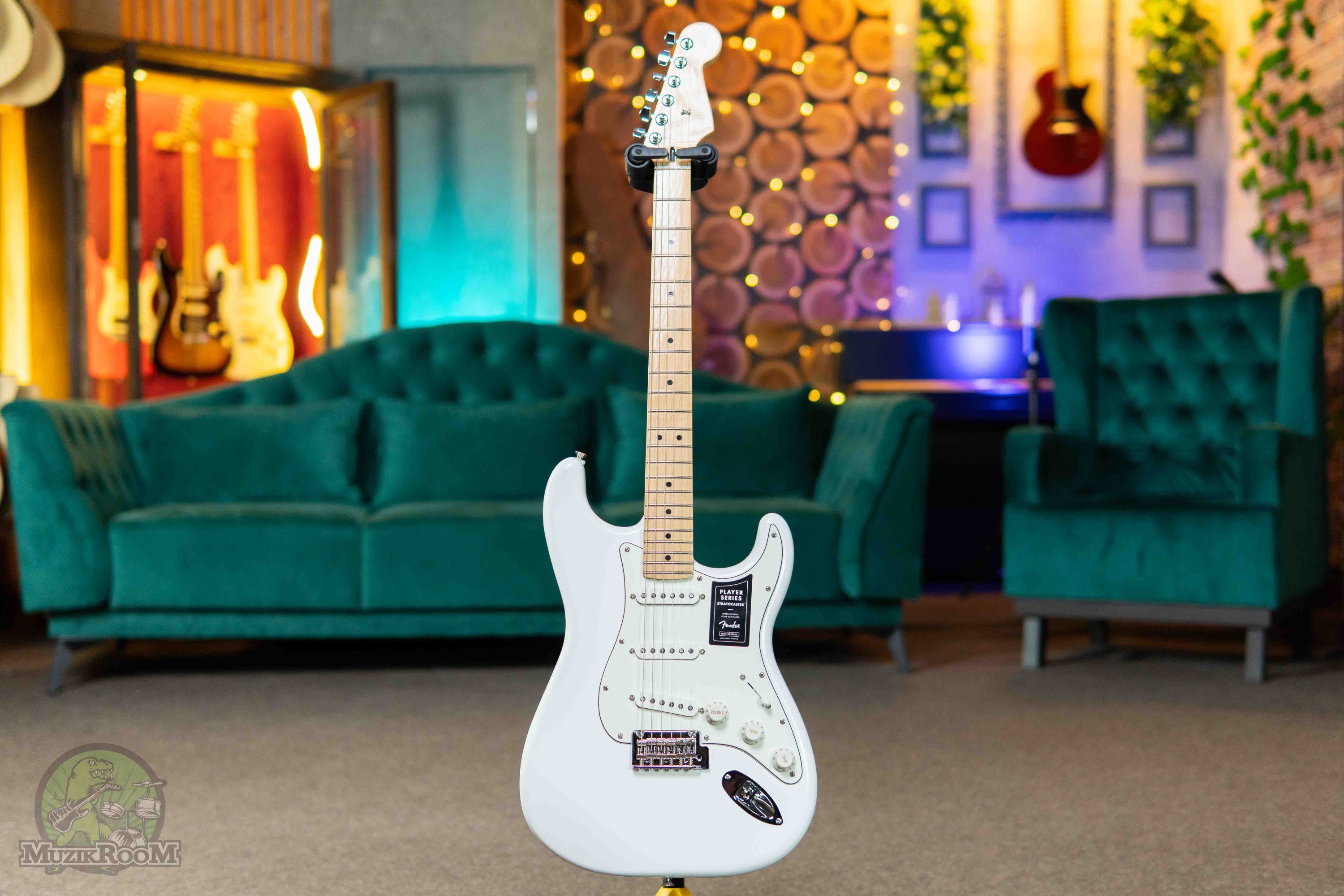 Fender Player Stratocaster MN Polar White