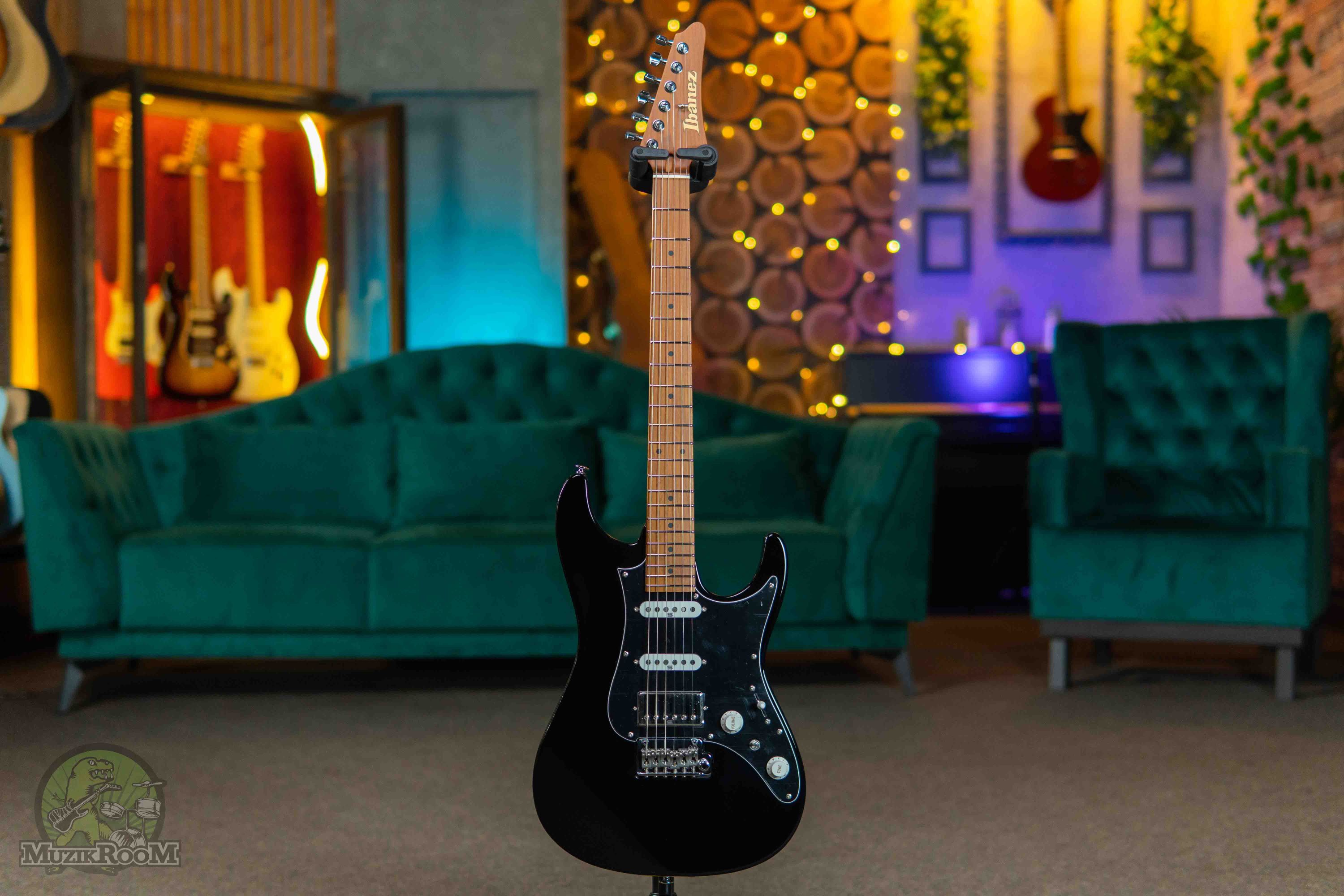 Ibanez Prestige AZ2204B-BK Black