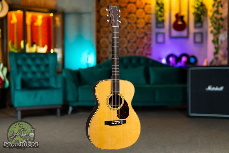 Martin Guitars OM-28