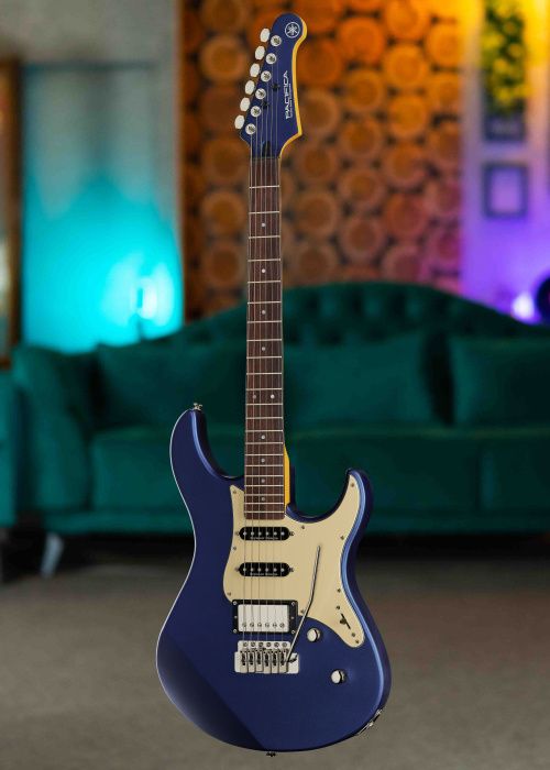 Yamaha Pacifica 612V II X Matte Silk Blue