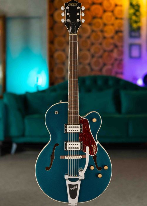 Gretsch G2420T Streamliner Hollow Body with Bigsby Midnight Sapphire