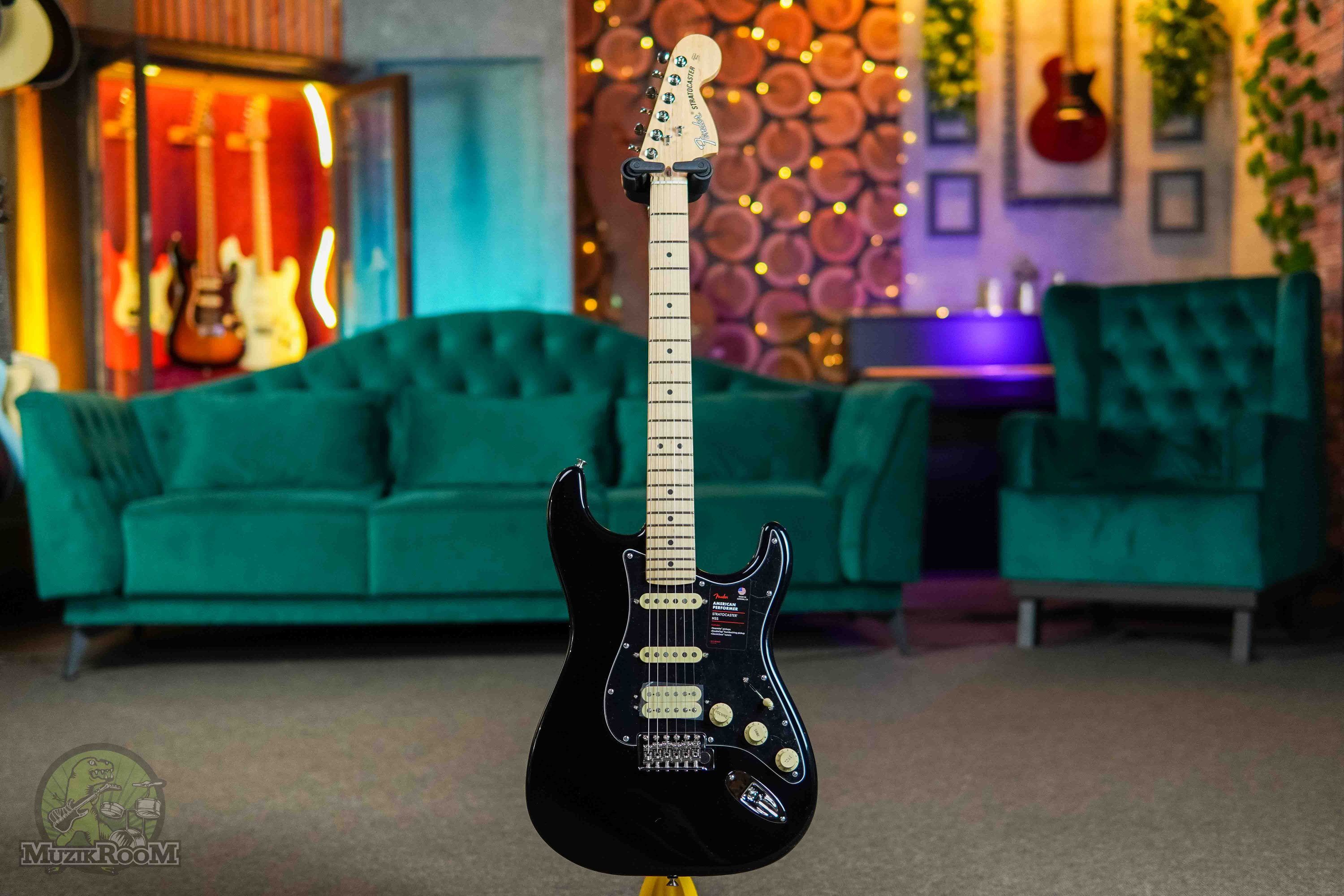 Fender American Performer Stratocaster HSS MN Black