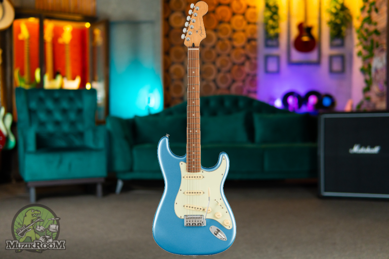 Fender Player Plus Stratocaster PF Opal Spark