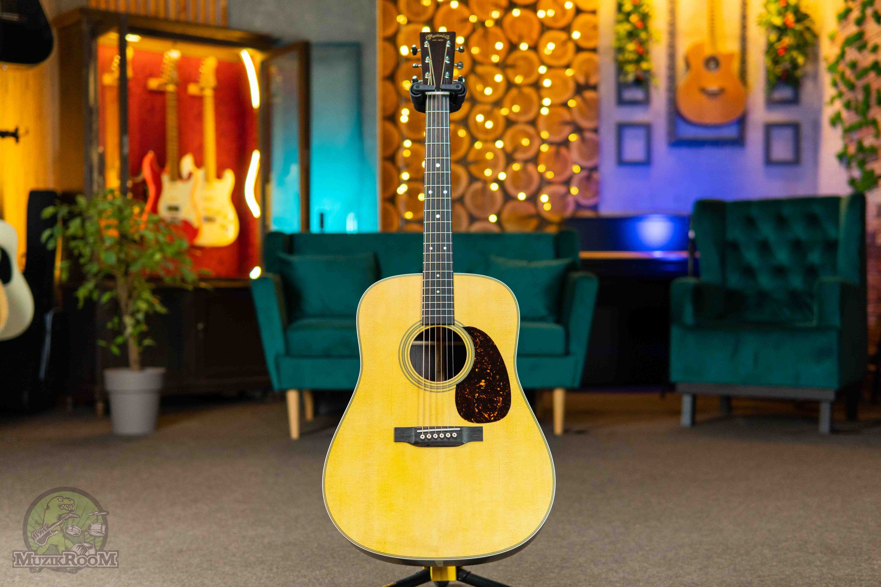 Martin D-28 Satin