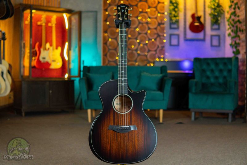 Taylor Builders Edition 324ce