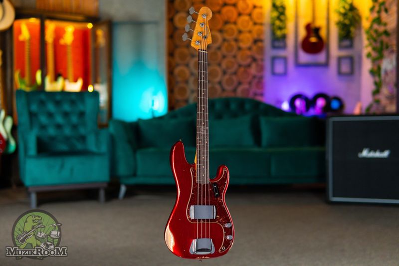 Fender LTD '62 Precision Bass Relic Aged Candy Apple Red