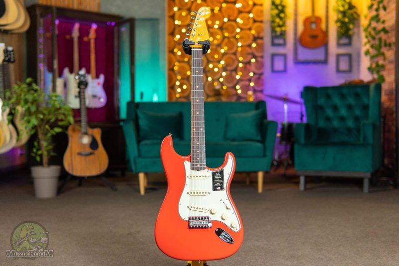 Fender American Vintage II 1961 Stratocaster RW Fiesta Red