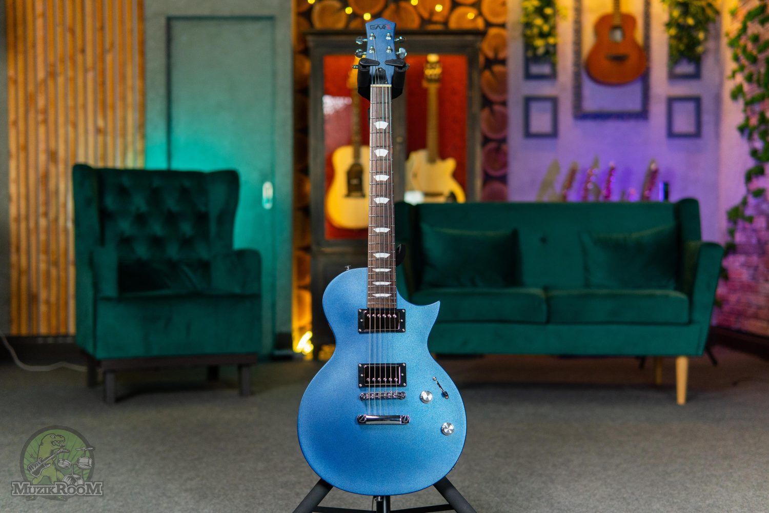 EART Guitar EGLP-610 Sapphire Blue