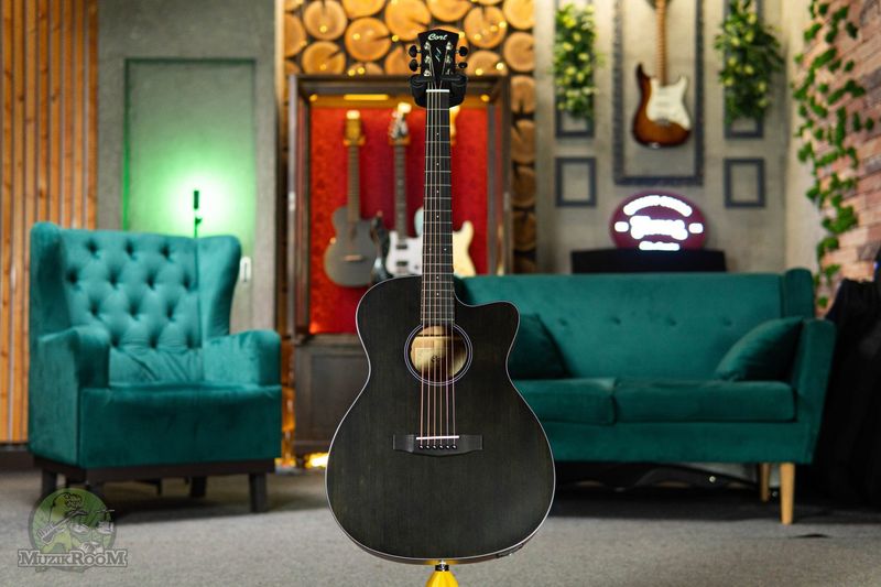 Cort Core-OC Spruce Open Pore Trans Black With Case