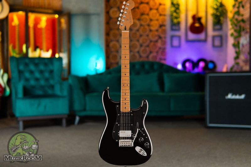 Fender Player Plus Stratocaster HSS MN Black