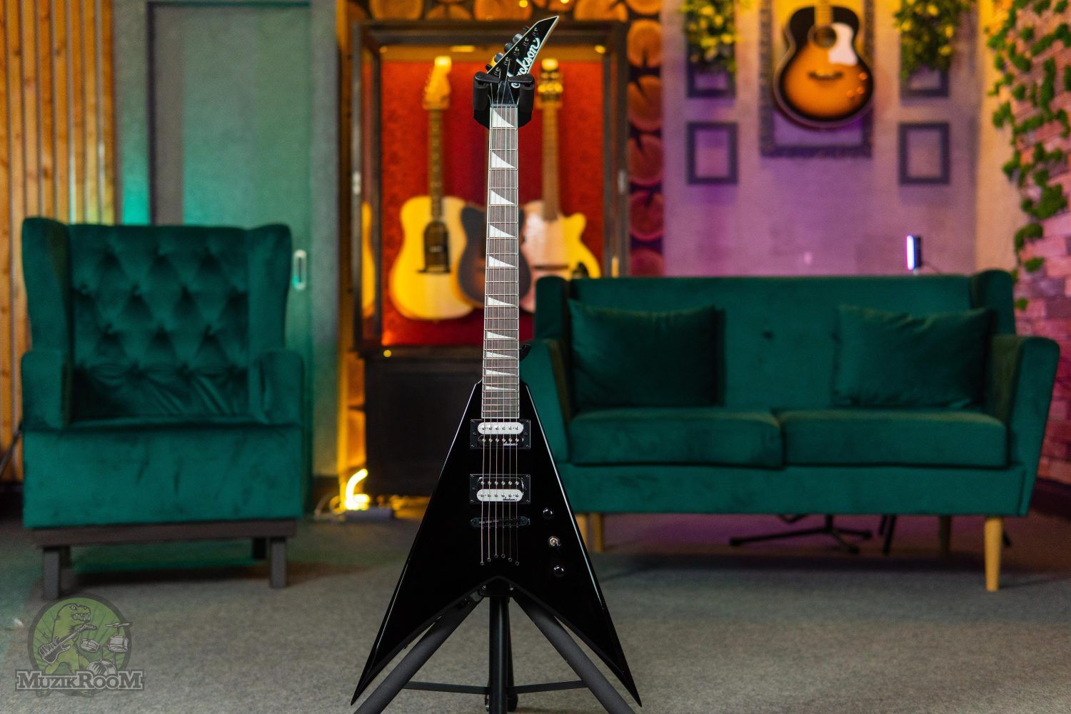 Jackson JS32T King V Gloss Black