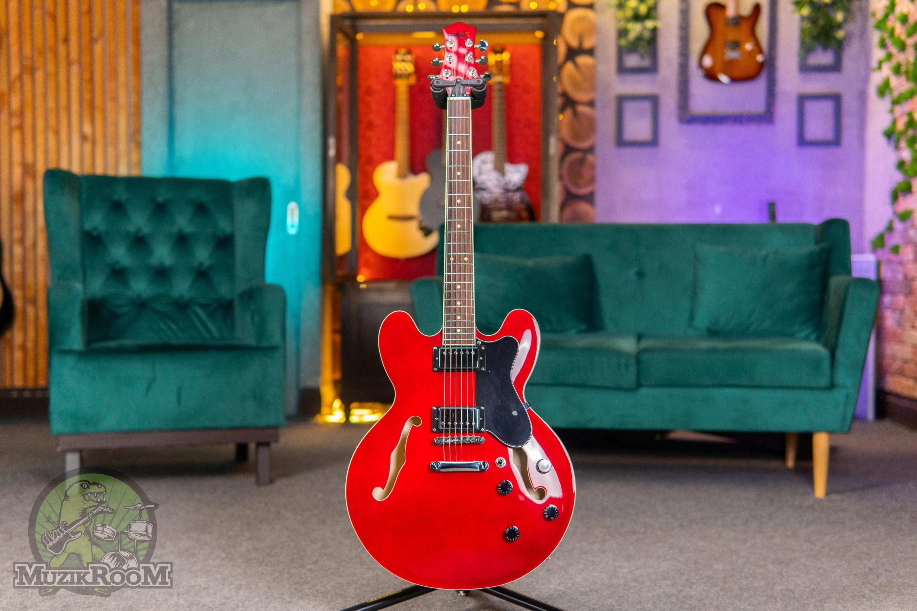 Eart Guitar E-335 Gloss Red