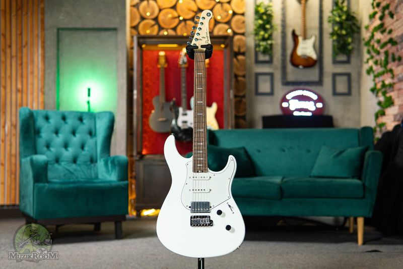 Yamaha Pacifica Standard Plus Shell White RW
