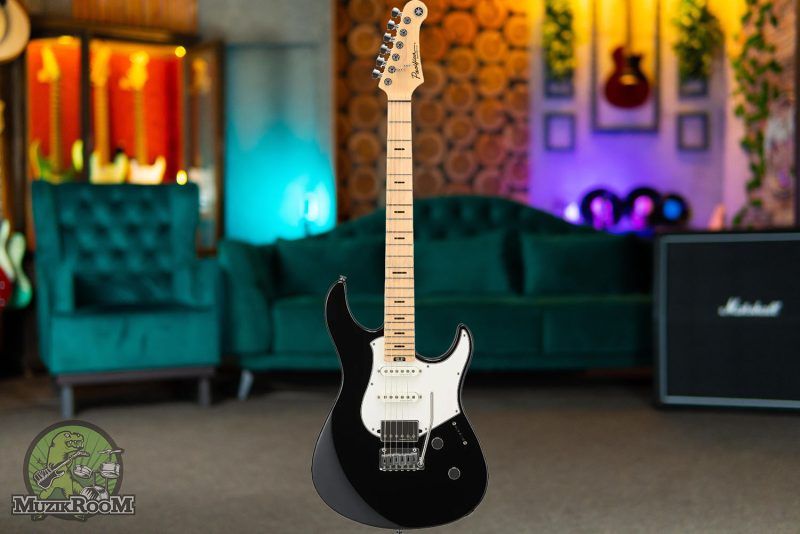 Yamaha Pacifica Standard Plus Black MF