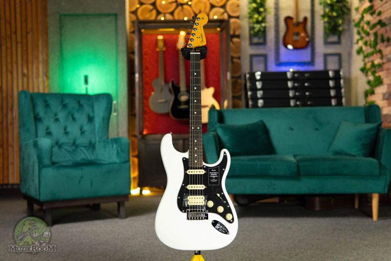 Fender Player II Stratocaster HSS RW Polar White