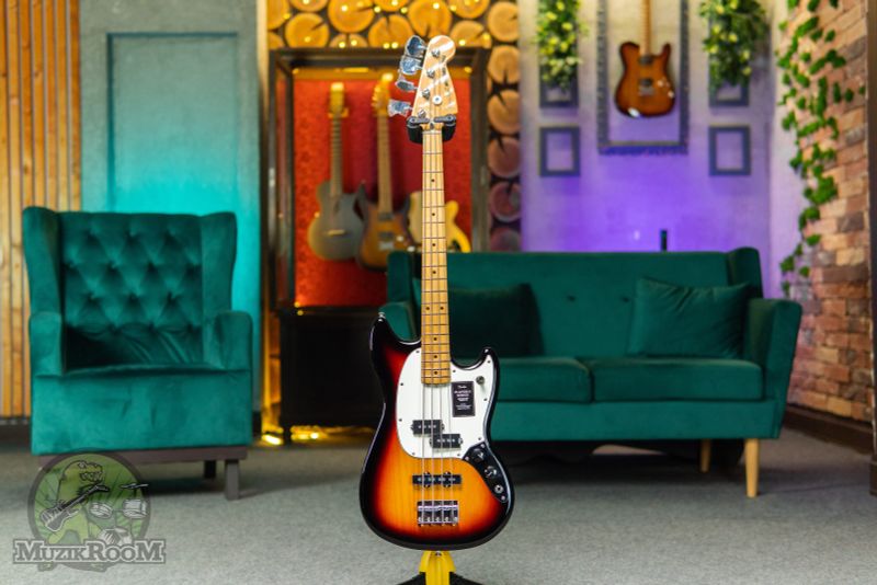 Fender Player II Mustang Bass MN 3-Colour Sunburst