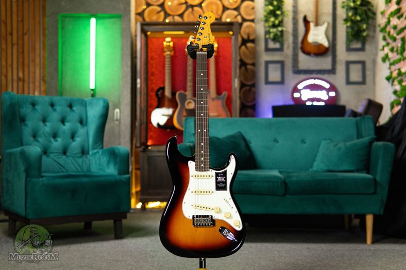 Fender Player II Stratocaster RW 3 Colour Sunburst