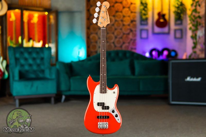 Fender Player II Mustang Bass RW Coral Red