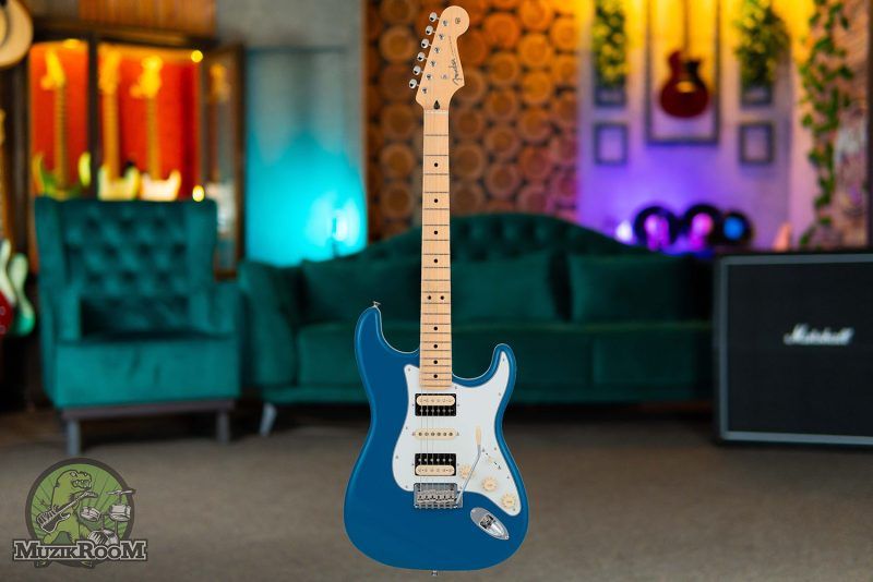 Fender Hybrid II Stratocaster HSH MN FRB