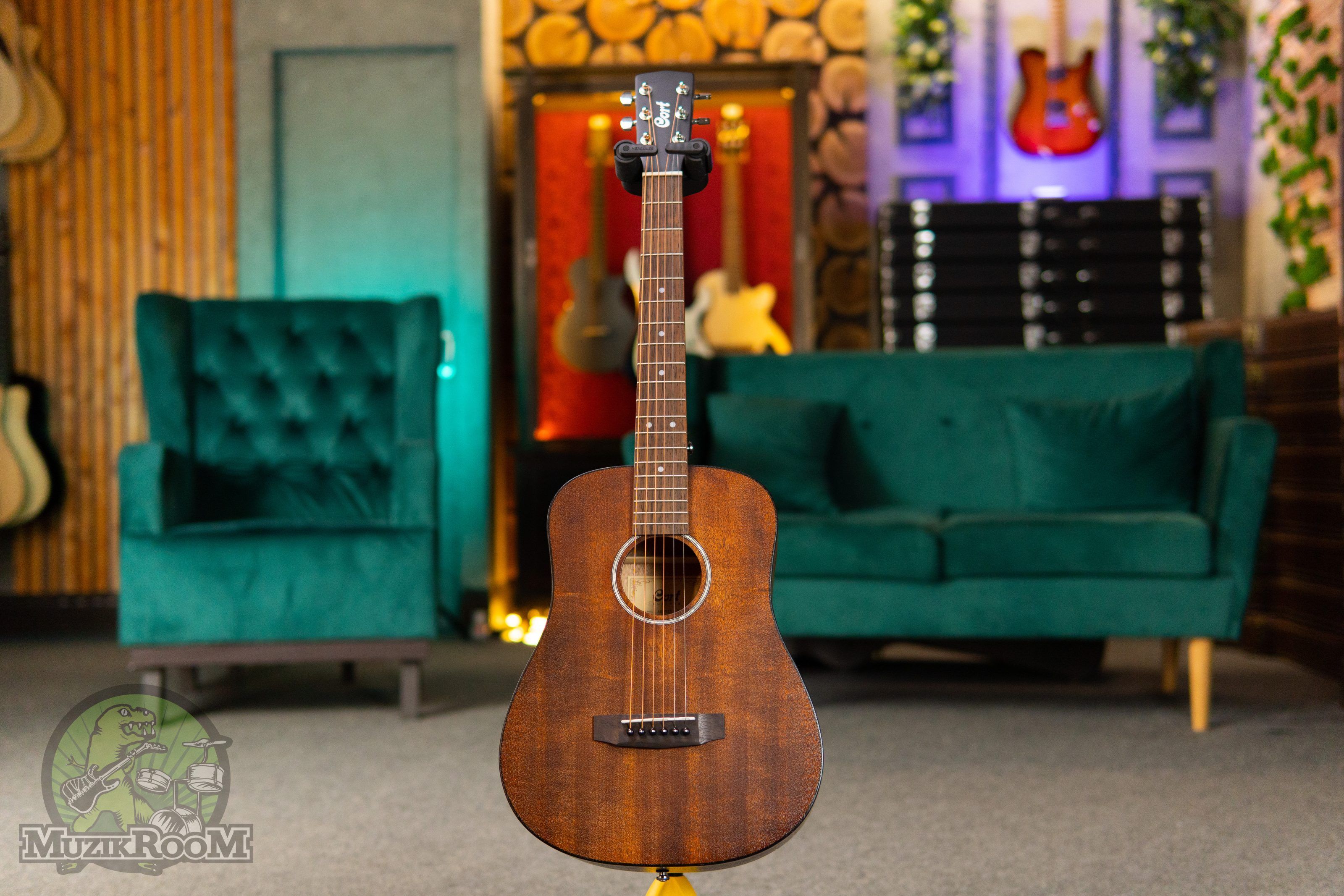 Cort	AD Mini Mahogany Standard Series 3/4