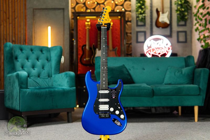 Fender American Ultra II Stratocaster HSS EB Noble Blue
