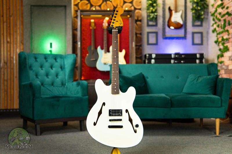 Fender Tom Delonge Starcaster Satin Olympic White
