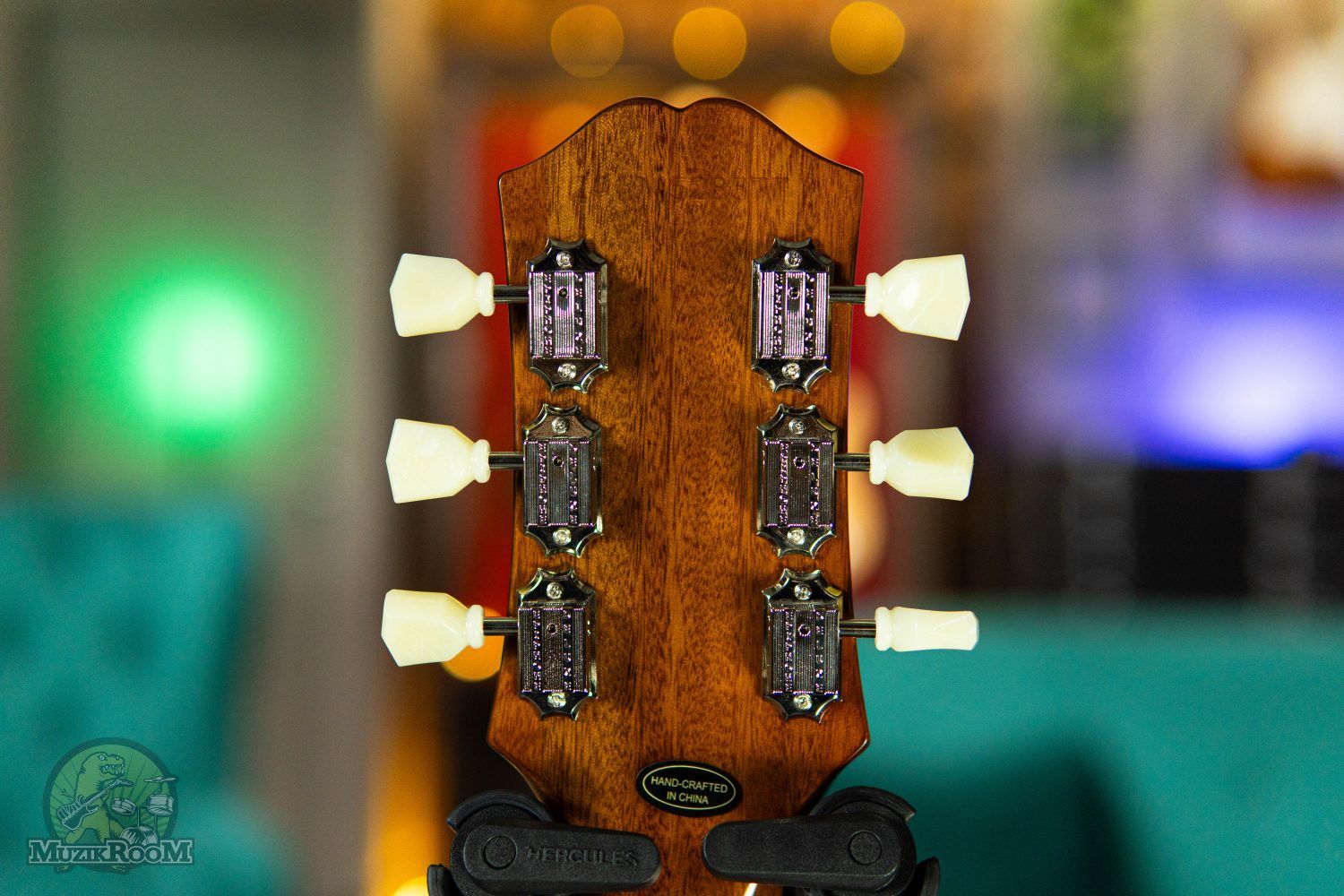 Музыкальный магазин Muzik Room - купить музыкальные инструменты и ...