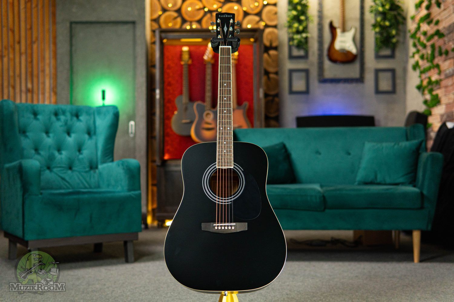 Parkwood W81 Black Satin