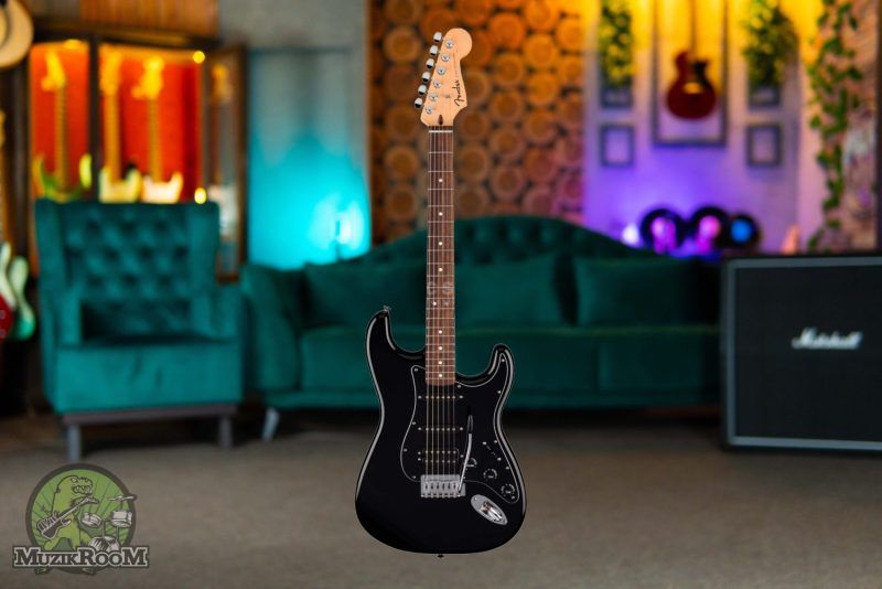 Fender Standard Stratocaster HSS LRL Black