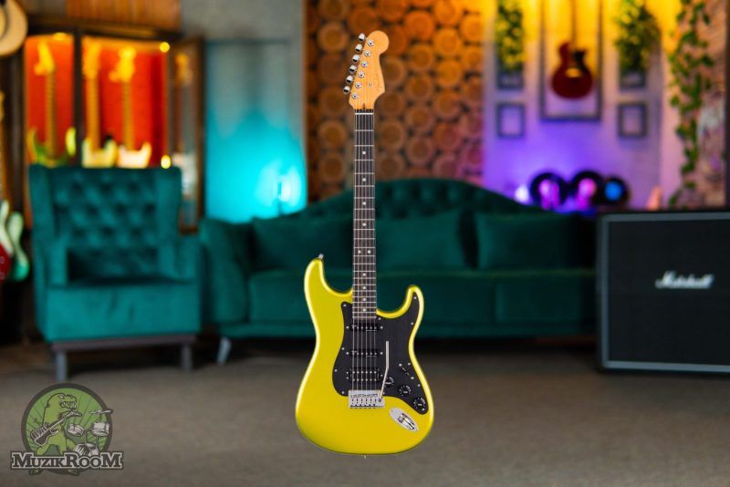 Fender American Ultra II Stratocaster HSS Ebony Solar Flare