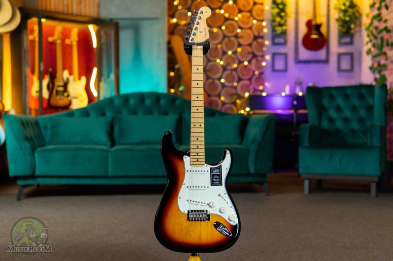 Fender Player Stratocaster MN 3-Color Sunburst